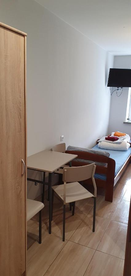 Noclegi Silesia Aster Tychy Extérieur photo